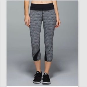 COPY - Lululemon Run: Inspire Crop II * All Luxtreme -Size 10